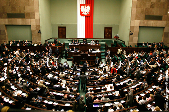 Польский сенатор возмутился вмешательством Киева в работу сейма