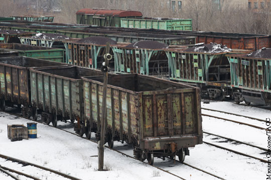 Источник: Россия решила поставлять коксующийся уголь напрямую в Донбасс
