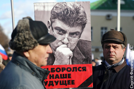 Шествие памяти Немцова началось в Москве