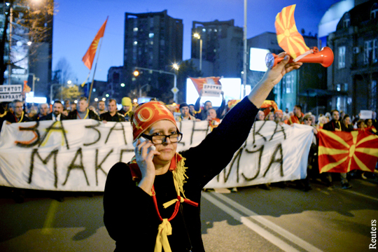 Оппозиция Македонии готова сдать страну албанцам