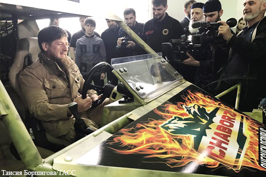 Новую модель трехместного багги для военных представили в Чечне