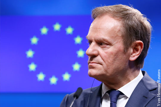 Туск избран на второй срок на посту главы Евросовета