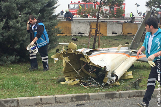 СМИ: Среди пассажиров разбившегося в пригороде Стамбула вертолета были россияне