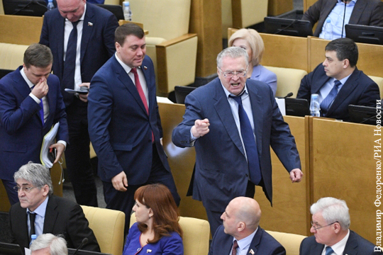 Жириновский второй раз за день ушел с заседания Госдумы
