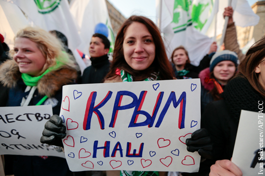 Опрос: Рекордное число россиян считают Крым частью России