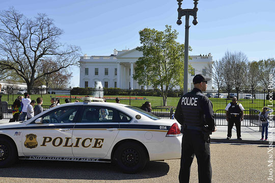 У Белого дома задержан заявивший о взрывчатке в машине мужчина