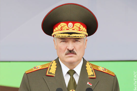 Лукашенко распорядился пустить наблюдателей НАТО на учения армий России и Белоруссии