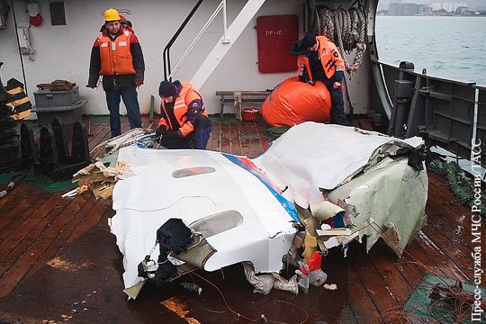 СМИ: За штурвалом разбившегося в Сочи Ту-154 находился не член экипажа