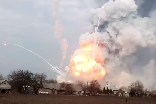 Украине понадобилась помощь НАТО из-за пожара на складе боеприпасов