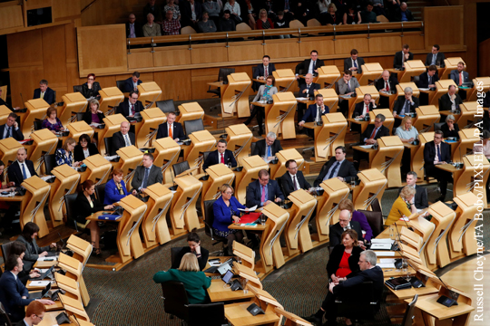 Шотландский парламент поддержал проведение референдума о независимости