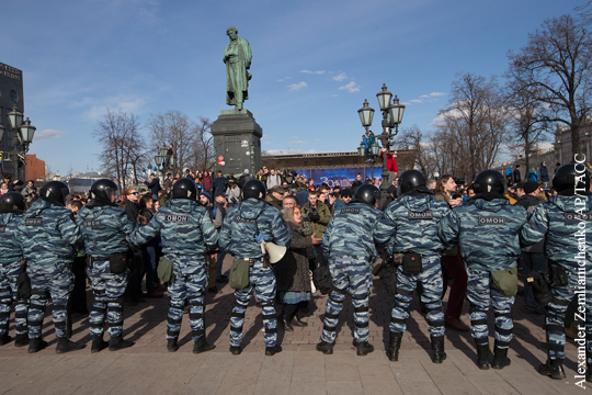Полиция предостерегла москвичей от участия в несанкционированных акциях