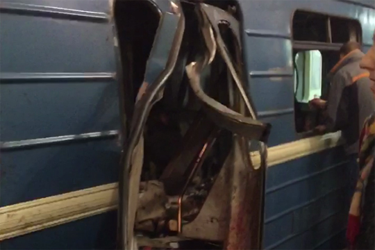 В метро Петербурга прогремели взрывы