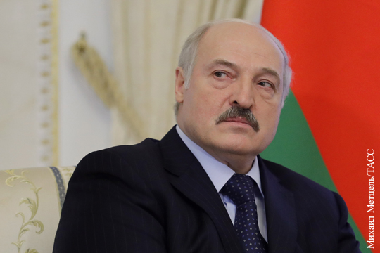 Лукашенко: Реэкспортом санкционных продуктов занимаются российские бандиты