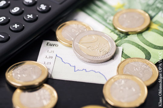 Евро опустился ниже психологической отметки в 60 рублей