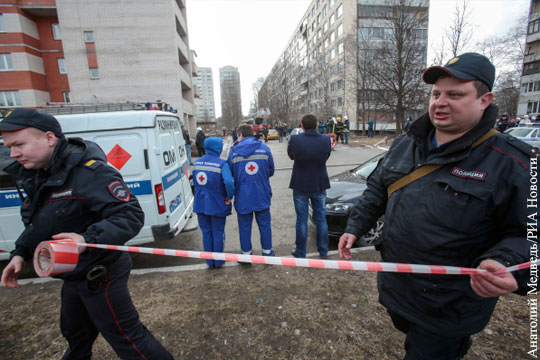 В Петербурге в руках у подростка взорвалась бомба