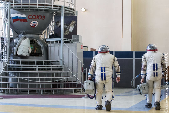 Источник сообщил о желании еще нескольких человек покинуть отряд космонавтов