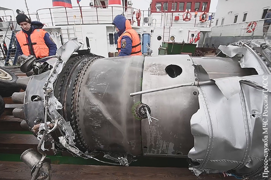 СК опроверг сообщения о перегрузке разбившегося под Сочи Ту-154