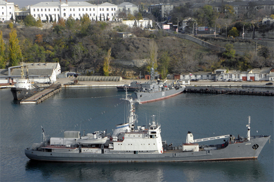 Разведывательный корабль ЧФ РФ «Лиман» получил пробоину при столкновении с «Ашотом-7»