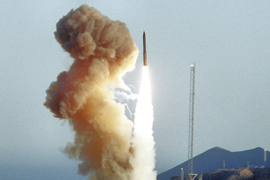 США провели испытание баллистической ракеты Minuteman III
