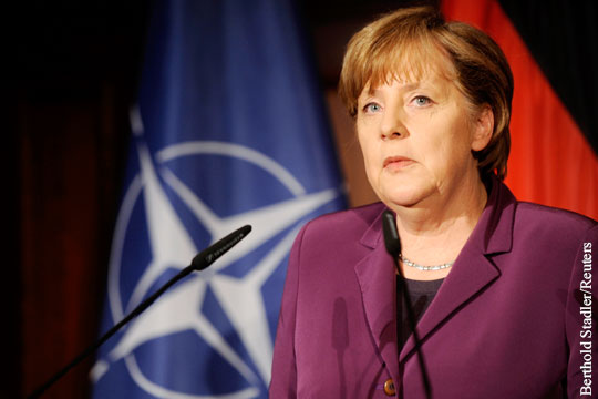 Меркель призвала НАТО показать готовность к обороне, но не прекращать диалог с Россией