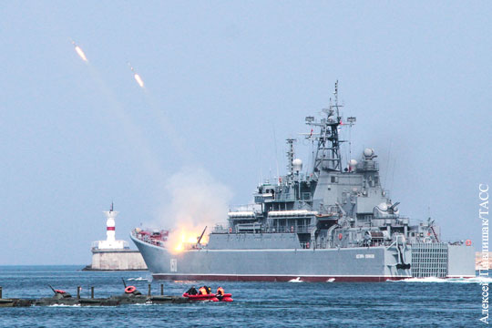 Проходящие через Босфор российские корабли в любом случае нуждаются в охране