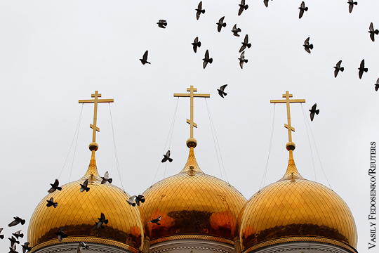 В Кремле заявили о недопустимости нарушения интересов РПЦ на Украине