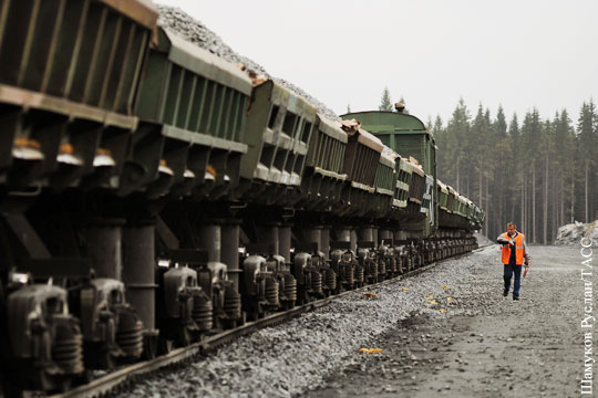 Украина запретила перемещение по стране грузовых вагонов российских компаний