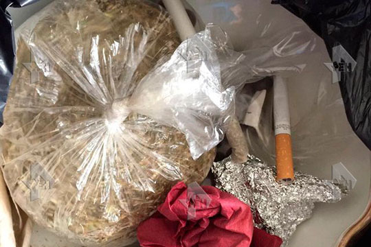 СМИ опубликовали фото якобы найденных у Серебренникова наркотиков