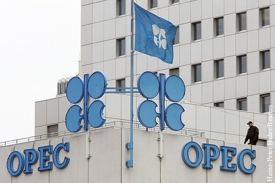 ОПЕК решила продлить соглашение о сокращении добычи нефти