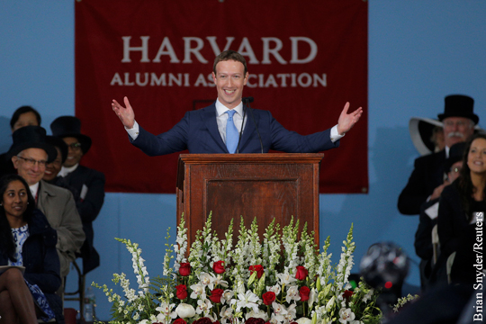 Цукерберг получил степень Гарвардского университета