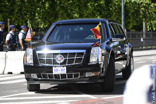 Лимузин Трампа не прошел в ворота королевского дворца в Брюсселе