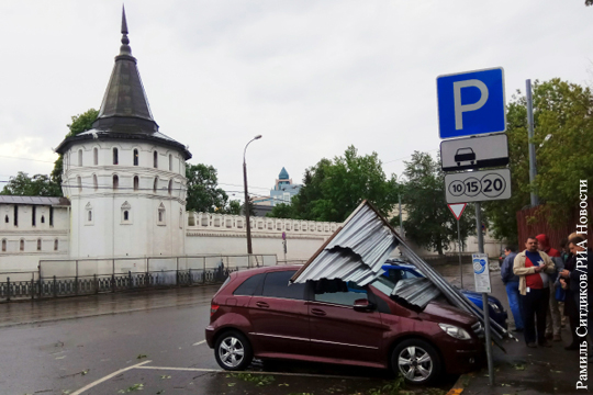 Число жертв урагана в Москве выросло до семи