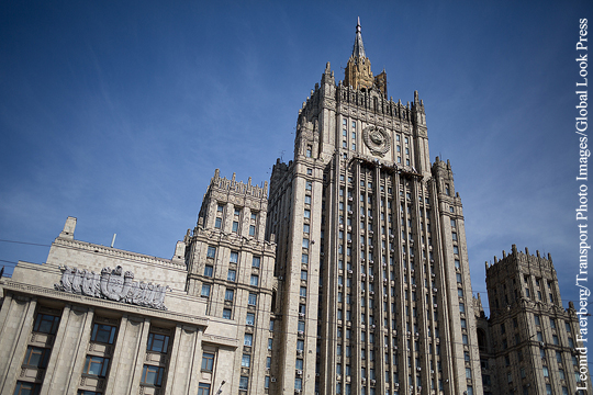 Москва выразила возмущение в связи с «шельмованием» посла России в США