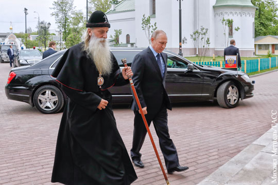 Путин приехал в старообрядческий Рогожский духовный центр в Москве