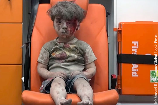 Отец названного «символом страданий Алеппо» мальчика рассказал правду о спасении сына