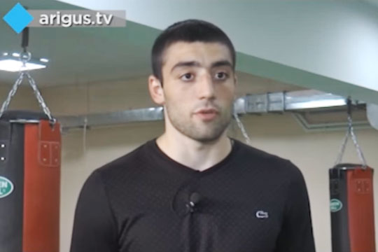 Участника ЧЕ по боксу и других задержанных россиян депортируют с Украины