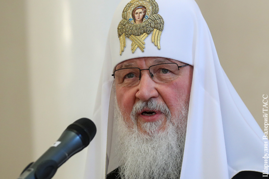 Патриарх Кирилл призвал священников воздержаться от дорогих авто