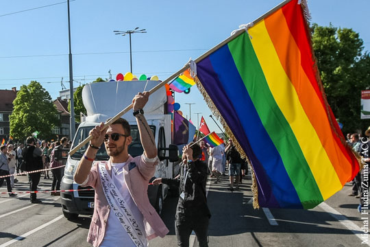 ЕСПЧ признал «дискриминационным» российский закон о запрете гей-пропаганды