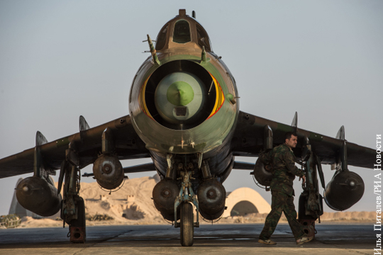 Американские СМИ заявили о маневрах самолета коалиции перед сирийским Су-22