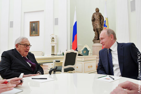 Путин встретился с Киссинджером