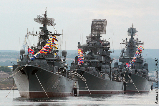 В России решили возродить традицию парадов в День ВМФ