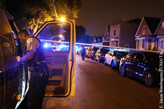 В праздничные дни в Чикаго застрелили или ранили более 100 человек