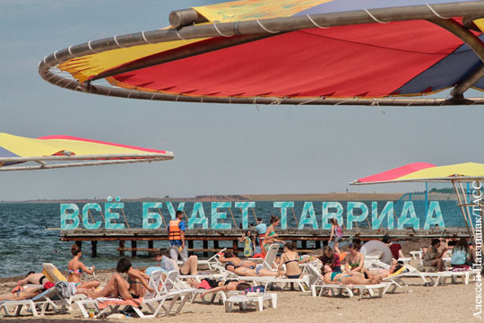 Аксенов заявил о завышенных втрое ценах на курортах Крыма