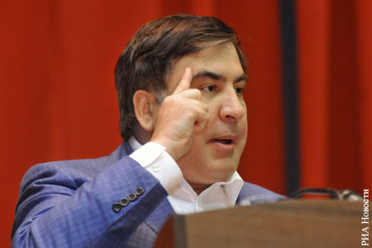 Саакашвили заявил о неуважении Грузии к Порошенко