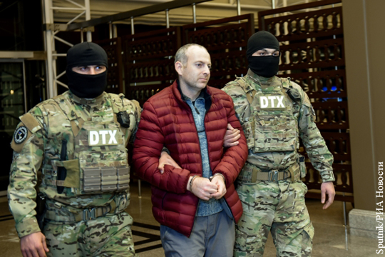 Суд в Баку приговорил блогера Лапшина к трем годам заключения