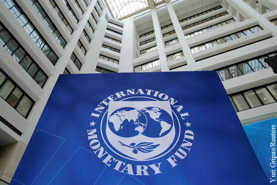 МВФ смягчил условия выделения транша Украине