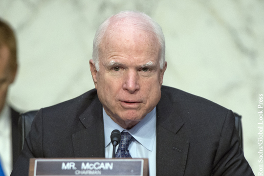Маккейн призвал Белый дом не делать уступок России в Сирии