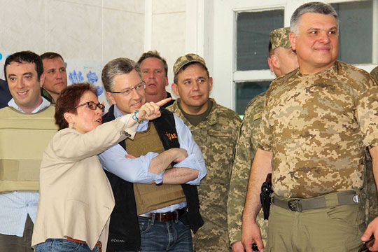 Представители Госдепа США прибыли в Донбасс
