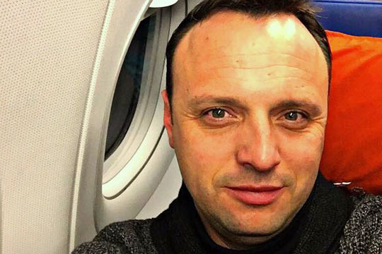 Американская авиакомпания извинилась перед снятым с рейса россиянином