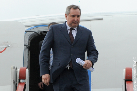 Самолет с Рогозиным приземлился в Минске